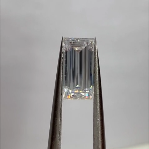 Муассанит 3,5x14 мм 1,5 карат Огранка: Багет Цвет: бесцветный (белый)